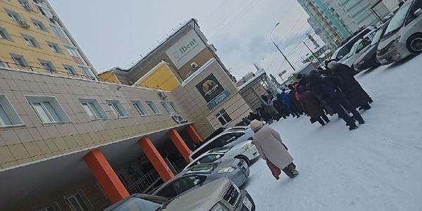 В ДЭК объяснили причины длинных очередей