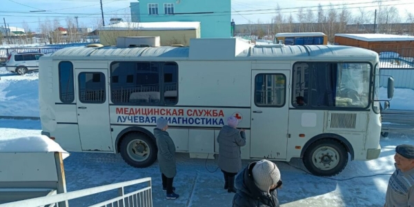 В Якутске работает флюромобиль