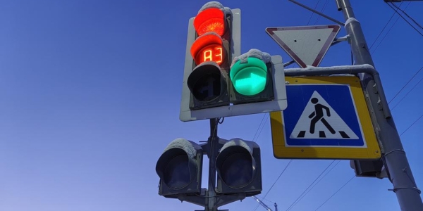 Светофоры на четырех перекрестках Якутска вернут к прежнему режиму работы