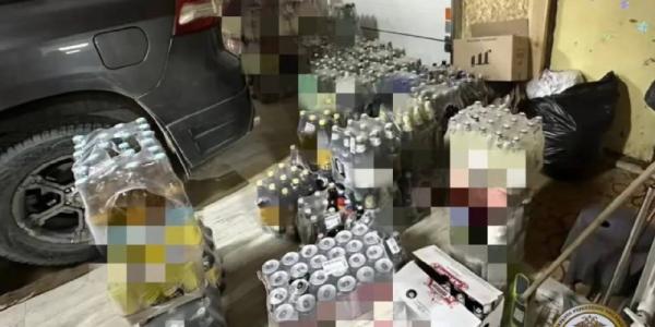 Из магазина на ул. Воинская в Якутске полицейские изъяли 1 200 литров алкоголя