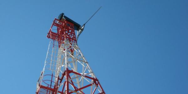 Антенны операторов связи на улице Свердлова создают опасный уровень излучения