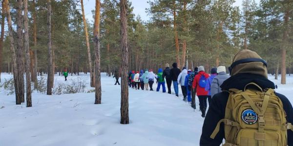 Жители Якутска прошли символические «10 тысяч шагов к жизни» в городском парке