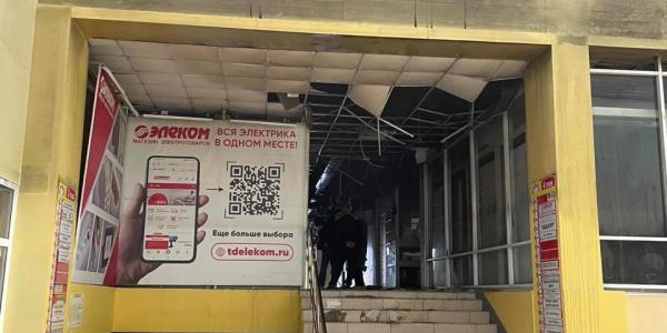 Пожар на Строительном рынке: пострадало кафе и два павильона