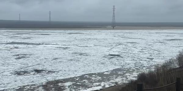 В Якутске наблюдаются подвижки льда