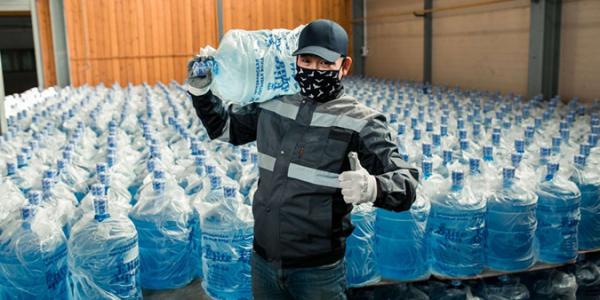 Сравнение цен в службах доставки воды Якутска. Инфографика