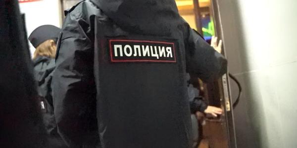 В Якутске ранее судимые молодые девушки украли одежду из магазина