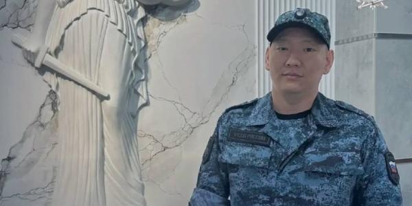 Пьяный водитель наехал на забор Мирового суда в Якутске