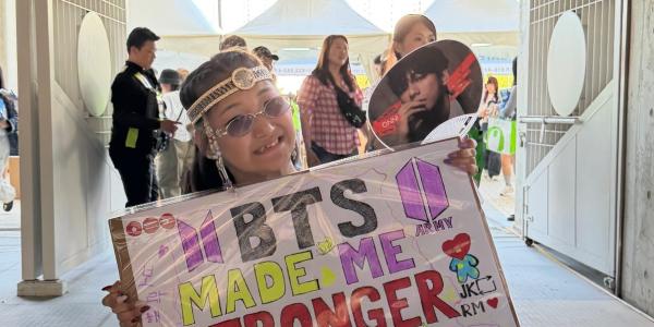 «Лучший день в моей жизни»: Сайыына Петрова побывала на концерте BTS