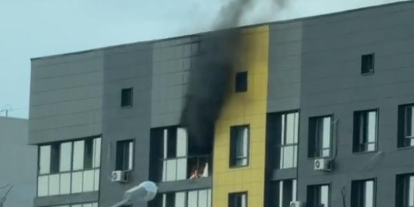 Пожар в новостройке в Якутске: пострадали три балкона и кухня
