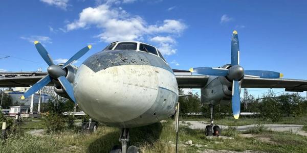 «Старые пеньки вместо благоустройства». Мэр Якутска осмотрел общественные пространства