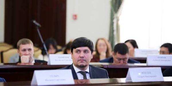 Депутата проводят в мэрию: гордума Якутска соберется на внеочередное заседание