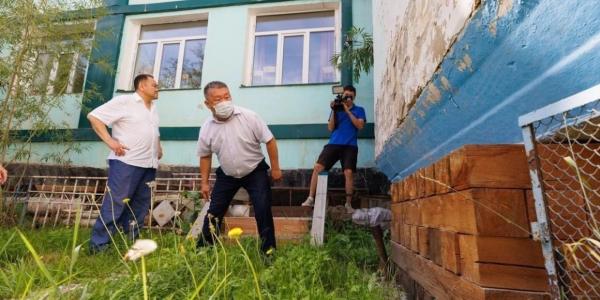 В Якутске проверили ход ремонтных работ в образовательных учреждениях