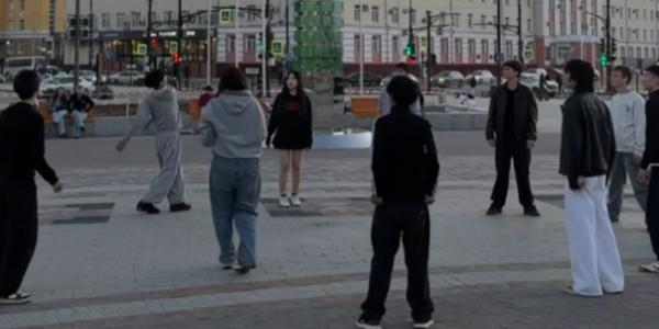 Житель Якутска пожаловался на игры в волейбол на площади Республики