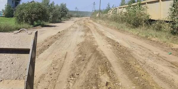 На Намцырском тракте Якутска снова выровняли дорогу