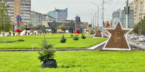 Портьерный классический газон на площади Победы — успешный и трудоемкий проект