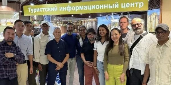 Индийские туристы из Мумбая приехали в Якутск на автомобилях