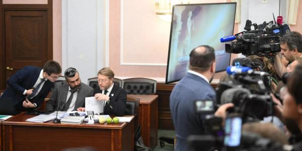 Верховный суд снял партию «Яблоко» с выборов в Госдуму