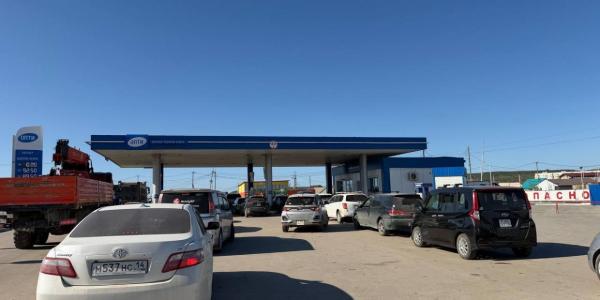 Где заправиться в Якутске сегодня. Список АЗС