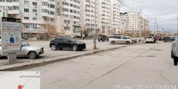 В Якутске вывезли заброшенный киоск на ул. Пояркова