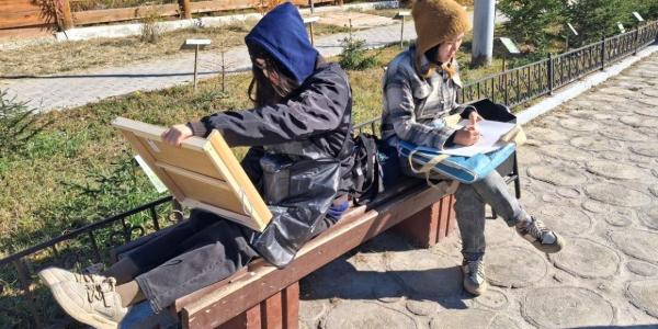 В Старом городе начался первый городской пленэр