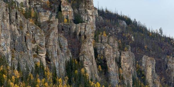 Фото: осенние Ленские столбы