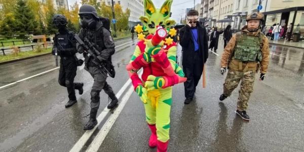 Косплееры Якутска прошли по проспекту Ленина: фото