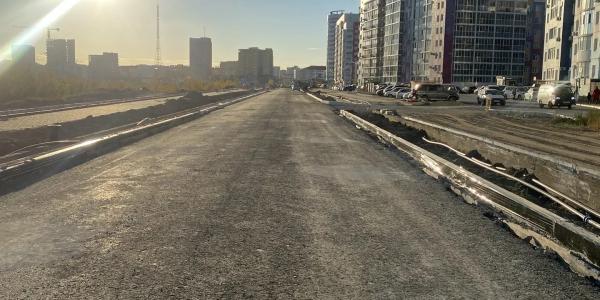 В Якутске асфальтируют улицу Ефимова