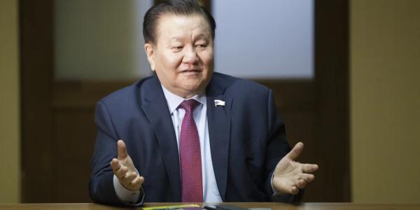 Федот Тумусов покидает Госдуму впервые за 19 лет