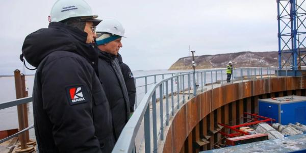 Члены Совета Федерации посетили стройку Ленского моста