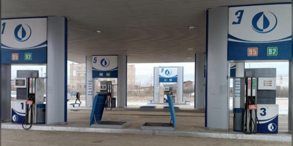 Более 30 бензовозов ежедневно доставляют топливо в Якутск
