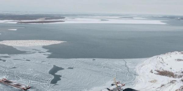 Фотофакт: тарифы на паромную переправу Якутск ​​— Нижний Бестях с сегодняшнего дня