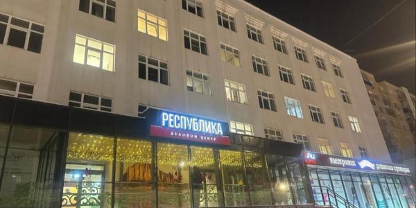 В ТЦ «Республика» случайно заперли человека