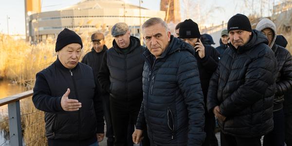 Мэр Якутска начал борьбу с камышами у городских озер