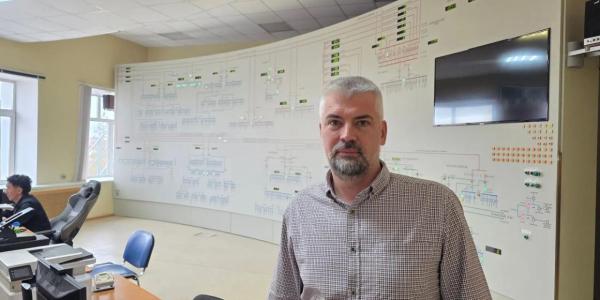 «В Якутске растет потребность в электроэнергии»: начальник ЦРЭС — о новых районах, морозах, счетчиках и кадрах