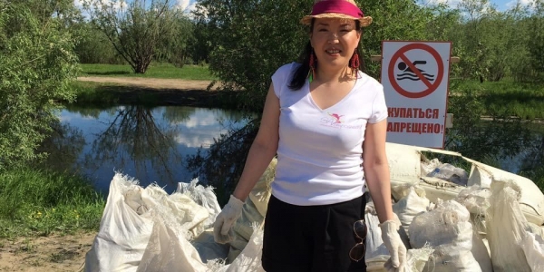 В Якутске прошла экологическая акция «Чистый берег»