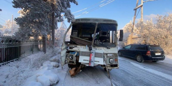 В Якутске столкнулись два автобуса 