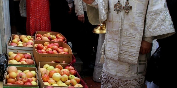 В Якутске прошла благотворительная акция  «Яблочный спас»