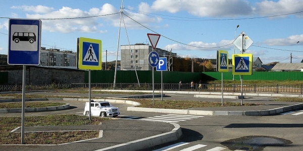 В Якутске открывают новые детские площадки 