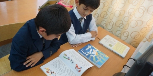 Якутия опробует новые учебники  для детей мигрантов и переселенцев
