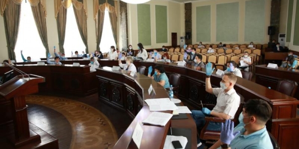 Состоялась 18-ая (внеочередная) сессия Якутской городской Думы 