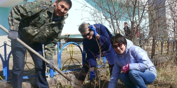 Сотрудники Министерства ЖКХ и энергетики приняли участие в экологической акции «Всероссийский день посадки леса»