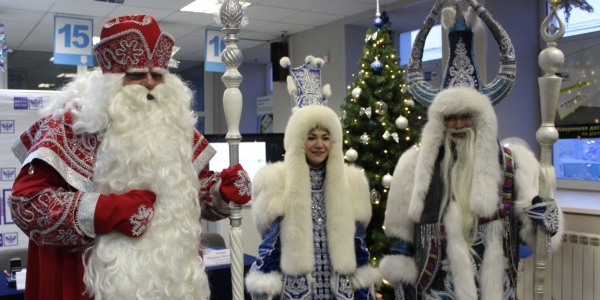 В центральном отделении почтовой связи Якутска открылась «Почта Деда Мороза»