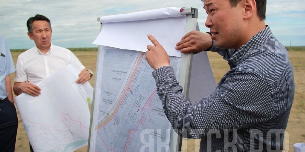 Айсен Николаев провел совещание по строительству индустриального парка «Кангалассы»
