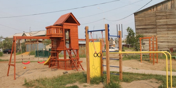В Автодорожном округе обустроены детские площадки