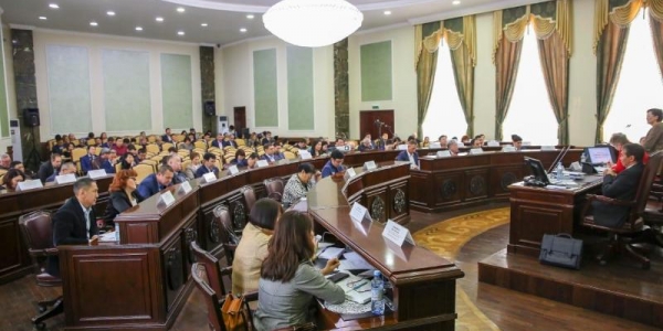 Депутаты приняли отчет главы города