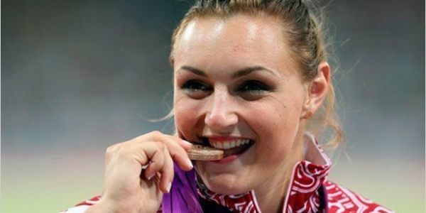 Евгения Колодко награждена медалью и автомобилем