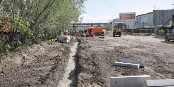 В Якутске ведутся дорожно-ремонтные работы на 21 улице