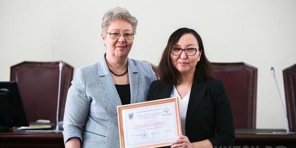 НКО вручены сертификаты гранта главы Якутска