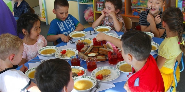 В Якутске презентовали единое меню для дошкольников 