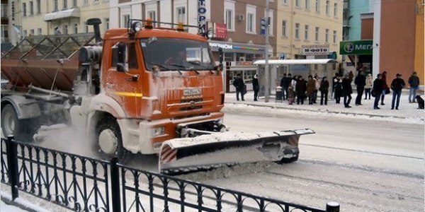 В Якутске на уборку снега брошены все силы «Якутдорстроя»